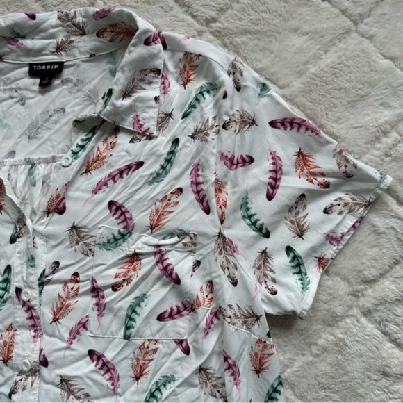Torrid | "Feather White" Stretch Challis Button-Front Shirt | Size 1X - Picture 5 of 10